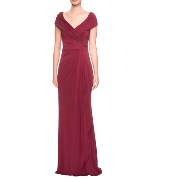 LA FEMME Ruched Jersey Off Shoulder/ Portrait Column Gown in Wine Size US 10 - Picture 3 of 10